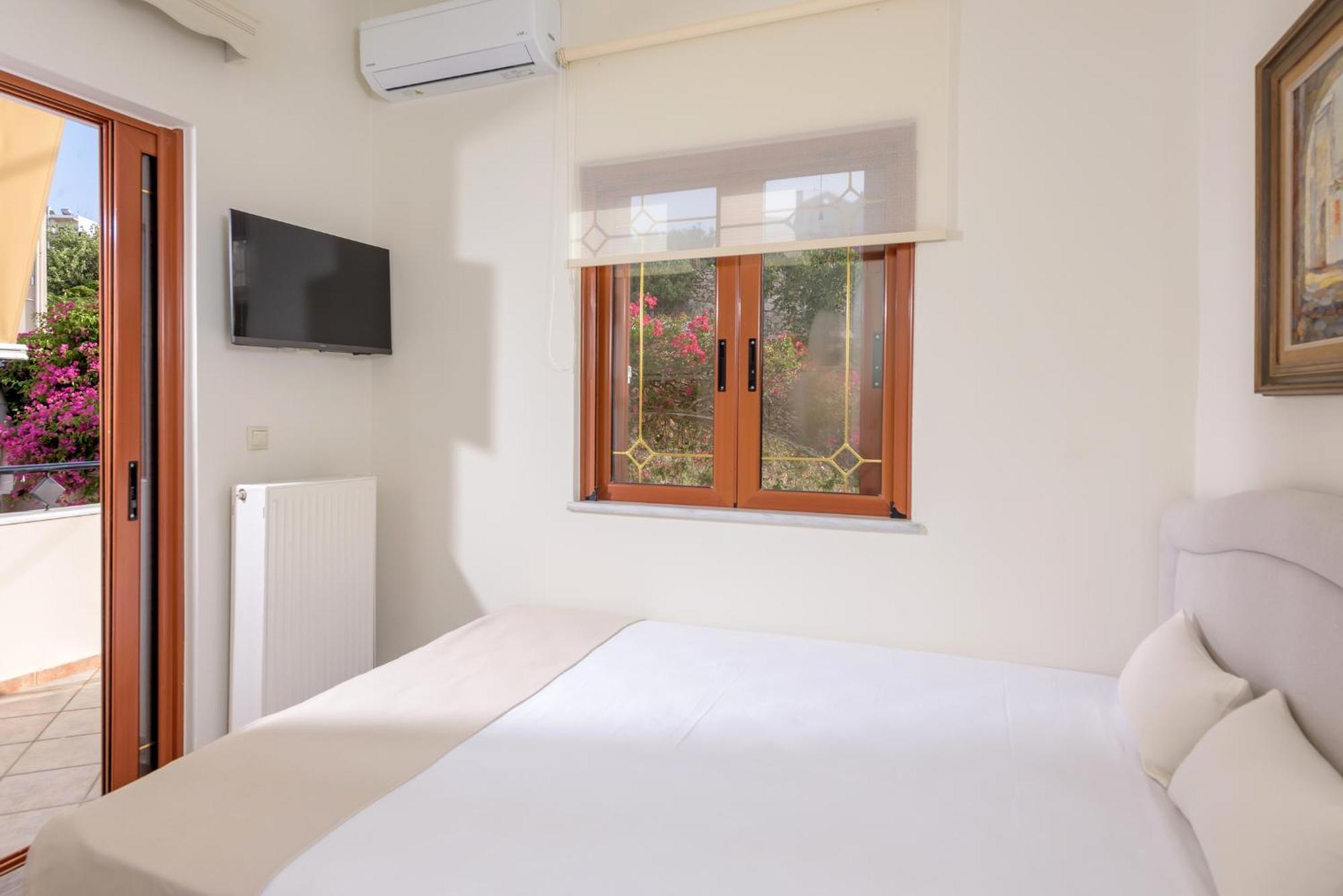 Villa Araucaria - Private Pool, Jacuzzi, Sea View Rethymno Exterior foto