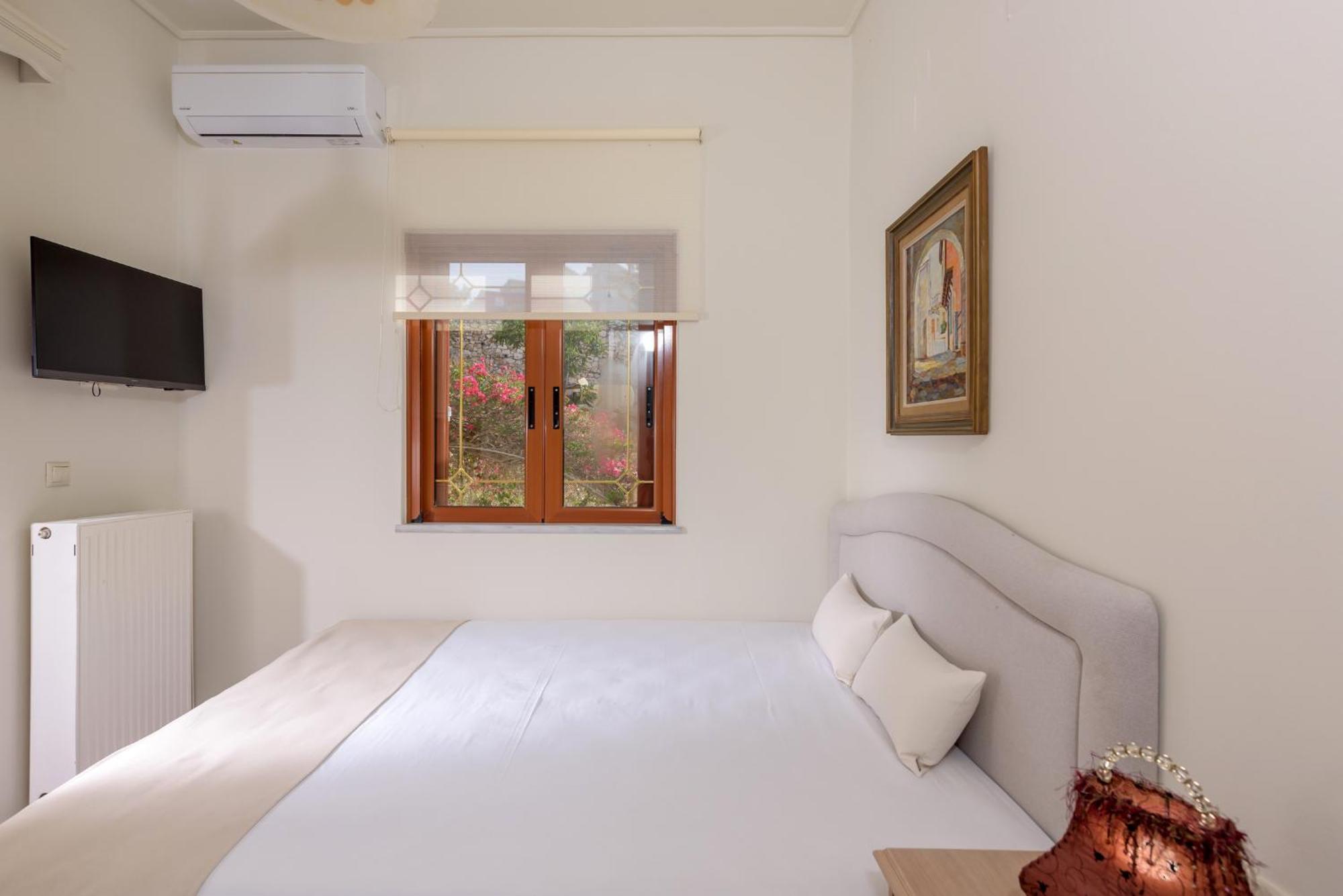Villa Araucaria - Private Pool, Jacuzzi, Sea View Rethymno Exterior foto